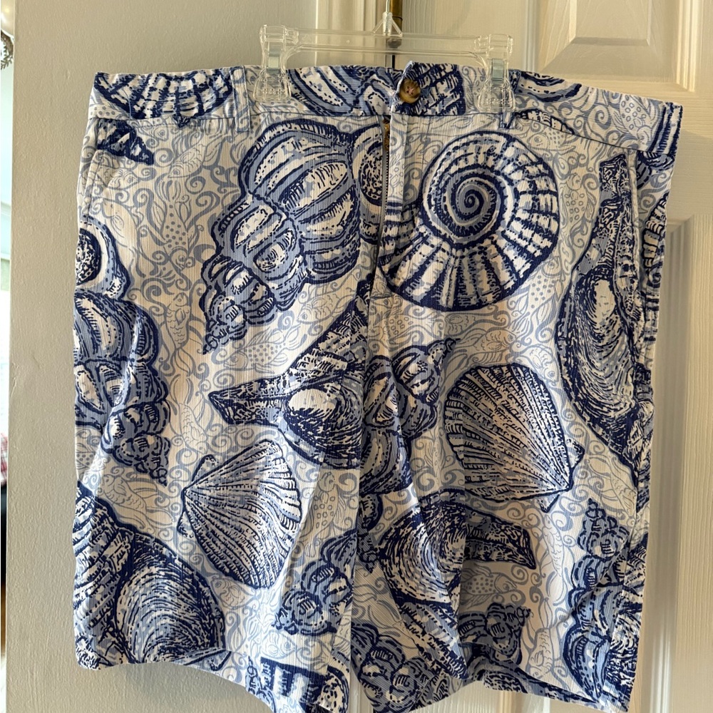 Lilly Pulitzer Blue Seashell Print Mens Size 36 Shorts